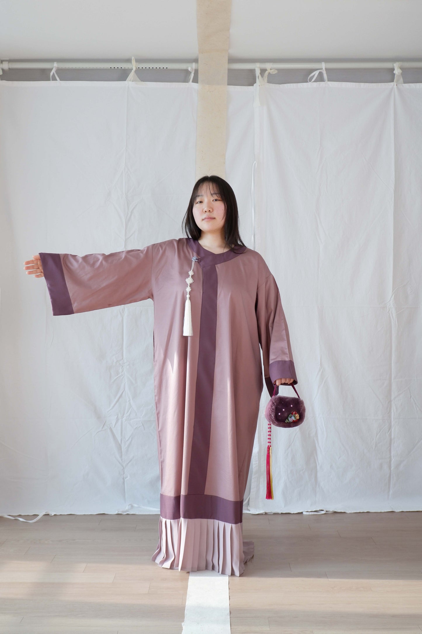 Satin Pleated Abaya Mauve