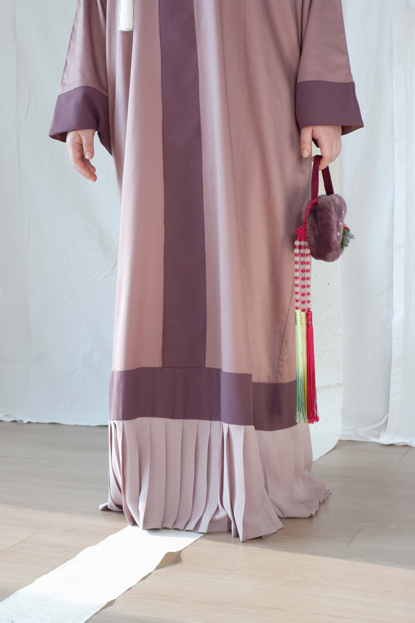 Satin Pleated Abaya Mauve