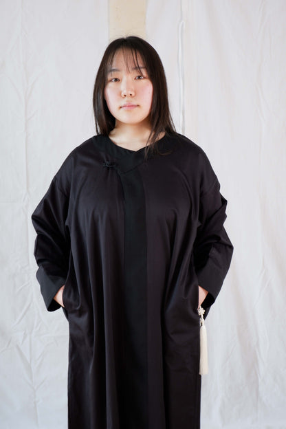 Satin Pleated Abaya Black